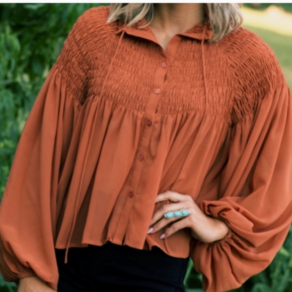 Private Label Tops - H.P.:: BALLOON SLEEVE BLOUSE